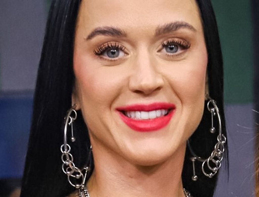 Katy Perry Widelg(1)